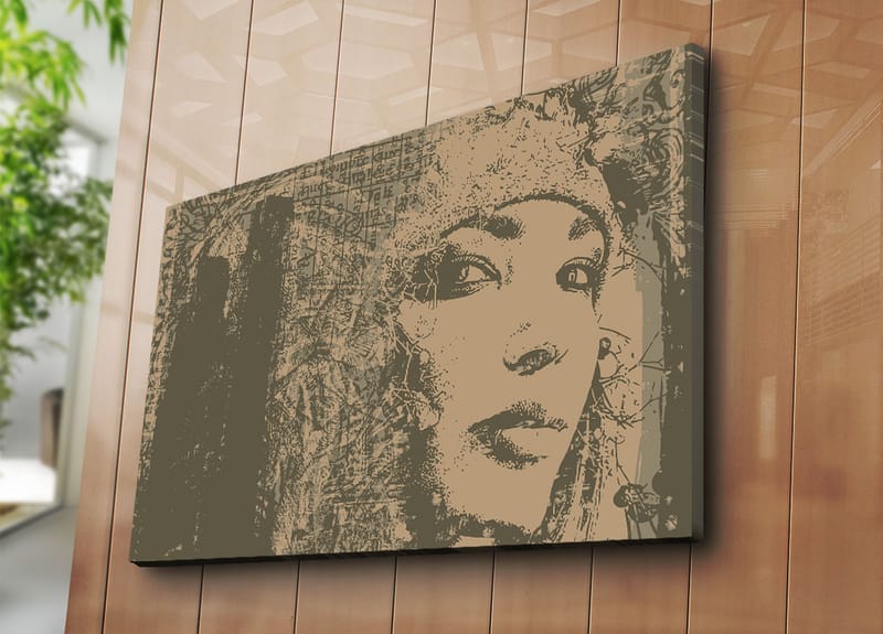 Canvastavla 70x100 cm - Porträtt av en kvinna med en mystisk och uttrycksfull blick - Beige / Brun - Inredning - Tavlor & konst - Canvastavlor