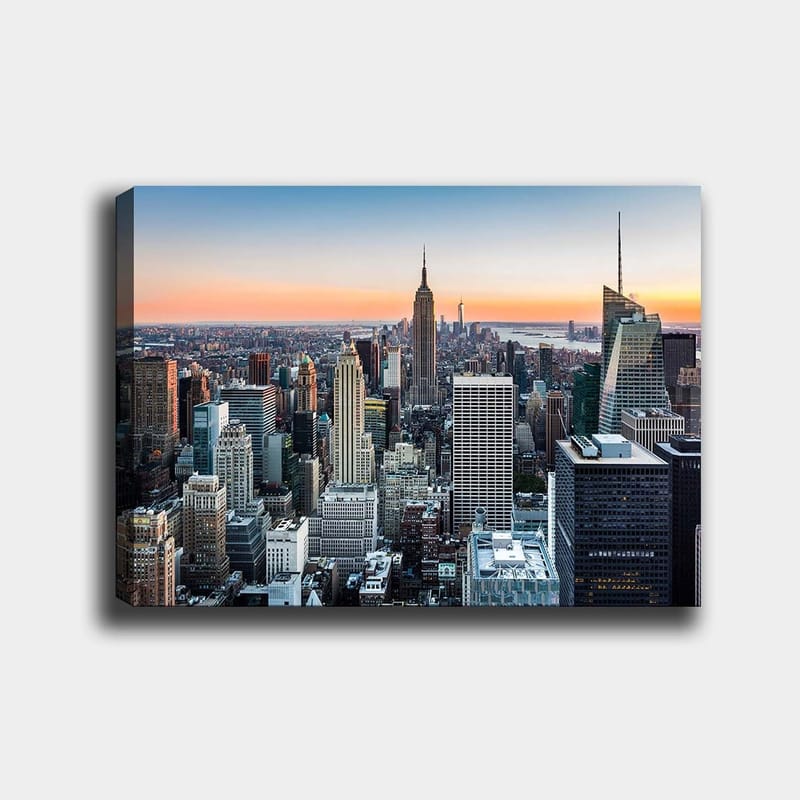 Canvastavla 70x100 cm - Panoramavy av New York City med ikoniska skyskrapor i solnedgångens ljus - Blå / Grå / Orange - Inredning - Tavlor & konst - Canvastavlor