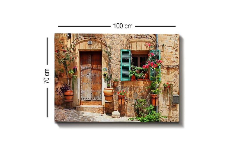 Canvastavla - Charmig husfasad med blommor och gröna fönsterluckor - Terrakotta / Grön / Beige - Inredning - Tavlor & konst - Canvastavlor