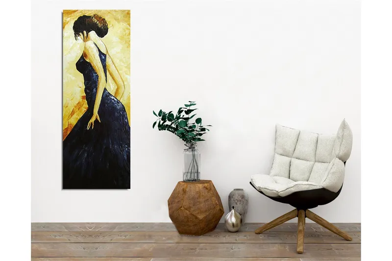 Canvastavla - Elegant kvinna i svart klänning - Mörkblå / Gyllene / Beige - Inredning - Tavlor & konst - Canvastavlor