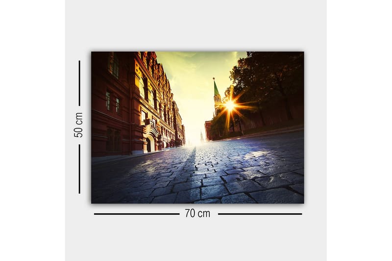 Canvastavla - Gatumiljö med historisk arkitektur och solnedgångens strålar - Röd / Gul / Blå - Inredning - Tavlor & konst - Canvastavlor