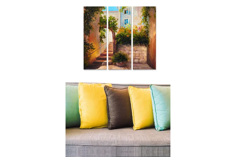 Canvastavla i trä 3-delar 50x70 cm - Charmig gränd med blomsterarrangemang och stenlagda trappor, Grön / Beige / Blå