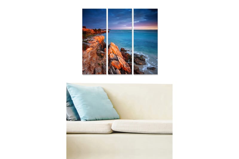 Canvastavla i trä 3-delar 50x70 cm - Klippig kustlinje vid havet i skymning, Blå / Orange / Grå