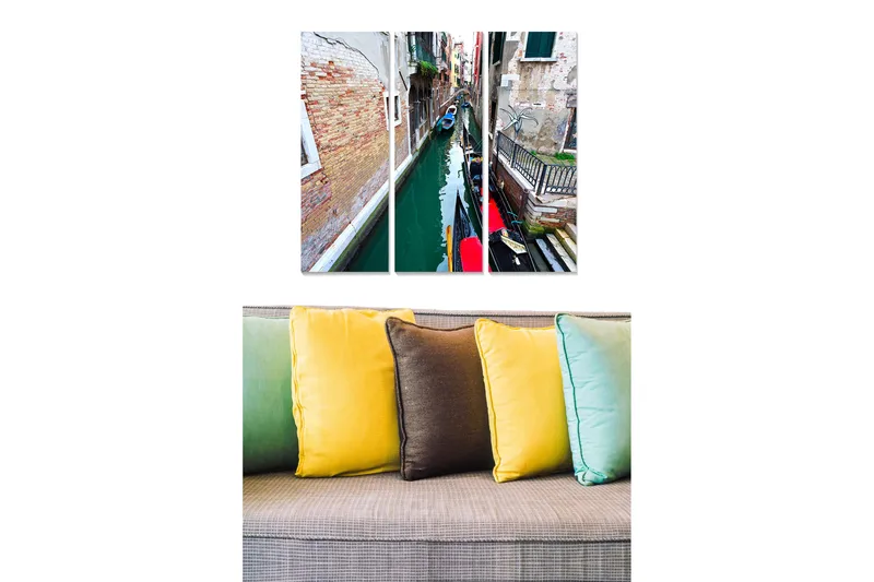 Canvastavla i trä 3-delar 50x70 cm - Vacker kanal med gondoler och historiska byggnader i Venedig - Grön / Röd / Beige - Inredning - Tavlor & konst - Canvastavlor