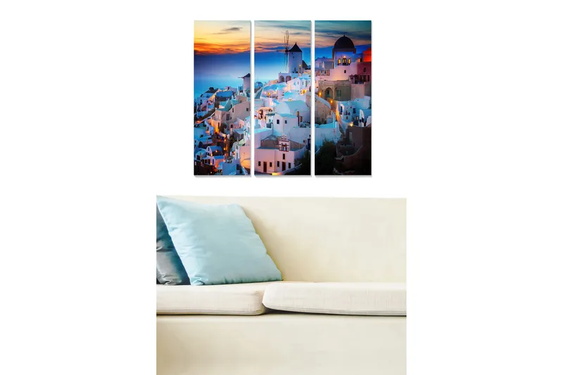 Canvastavla i trä 3-delar 50x70 cm - Vacker vy över en grekisk by med vita hus och blå kupoler vid solnedgången, Blå / Vit / Orange