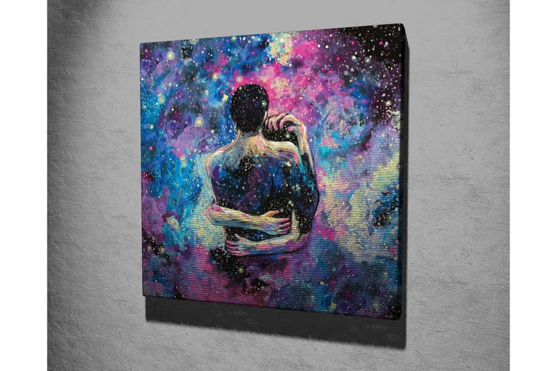Canvastavla - Intimt par som omfamnar varandra i en stjärnklar galax - Blå / Lila / Svart - Inredning - Tavlor & konst - Canvastavlor