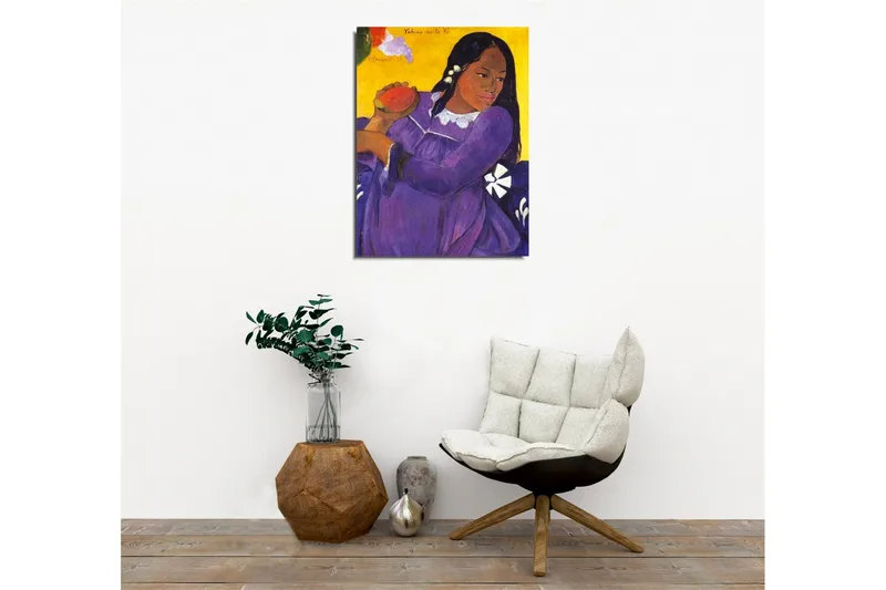 Canvastavla - Kvinna i lila klänning som håller en frukt - Lila / Gul / Vit - Inredning - Tavlor & konst - Canvastavlor