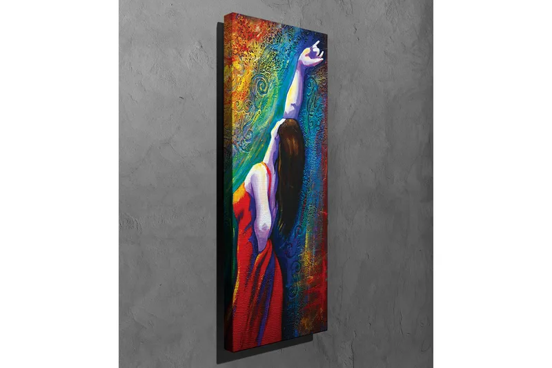 Canvastavla - Kvinna i röd klänning som sträcker ut sin arm mot en färgglad bakgrund - Röd / Blå / Grön - Inredning - Tavlor & konst - Canvastavlor