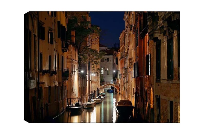 Canvastavla - Mörk kanal med båtar i en romantisk venetiansk miljö, Mörkblå / Beige / Svart
