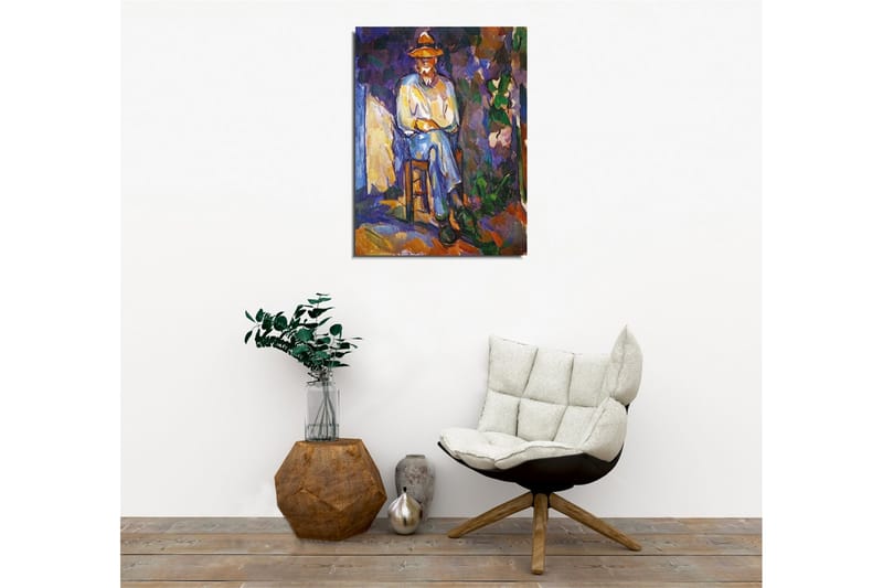 Canvastavla - Man sittande på en stol med hatt - Lila / Blå / Grön - Inredning - Tavlor & konst - Canvastavlor