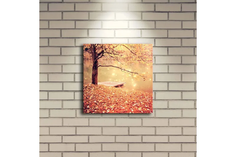 Canvastavla med LED-belysning 28x28 cm - Vacker höstscen med ett träd och en båt vid en spegelblanka sjö - Orange / Guld / Brun - Inredning - Tavlor & konst - Canvastavlor