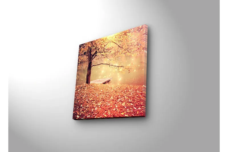Canvastavla med LED-belysning 28x28 cm - Vacker höstscen med ett träd och en båt vid en spegelblanka sjö - Orange / Guld / Brun - Inredning - Tavlor & konst - Canvastavlor