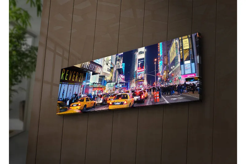 Canvastavla med LED-belysning 30x90 cm - Livlig stadsbild med gula taxibilar i en nattlig miljö - Gul / Blå / Svart - Inredning - Tavlor & konst - Canvastavlor