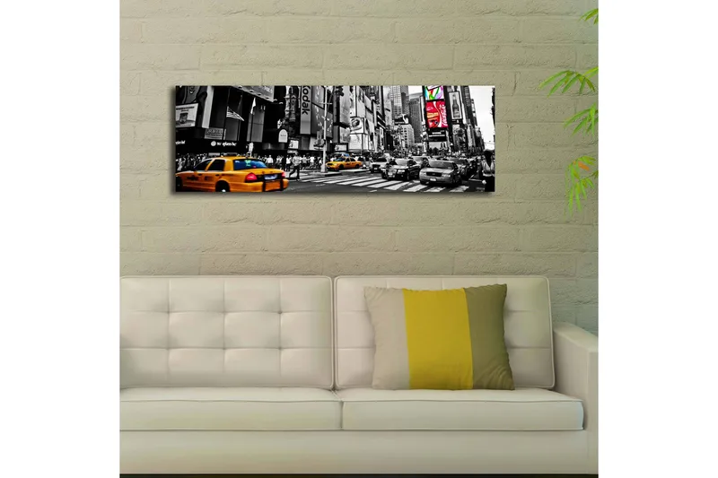 Canvastavla med LED-belysning 30x90 cm - Livlig stadsbild med gula taxibilar i en urban miljö - Gul / Svart / Grå - Inredning - Tavlor & konst - Canvastavlor