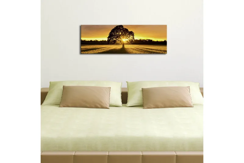 Canvastavla med LED-belysning 30x90 cm - Silhuett av ett träd mot en gyllene solnedgång - Guld / Svart / Grön - Inredning - Tavlor & konst - Canvastavlor