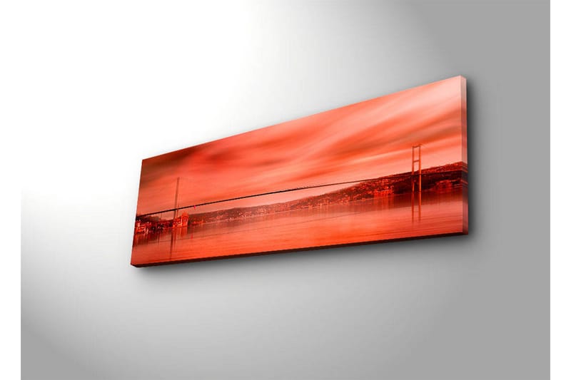 Canvastavla med LED-belysning 30x90 cm - Storslagen vy av en bro över en spegelblanka vattenyta i solnedgångens färger - Röd / Orange / Svart - Inredning - Tavlor & konst - Canvastavlor