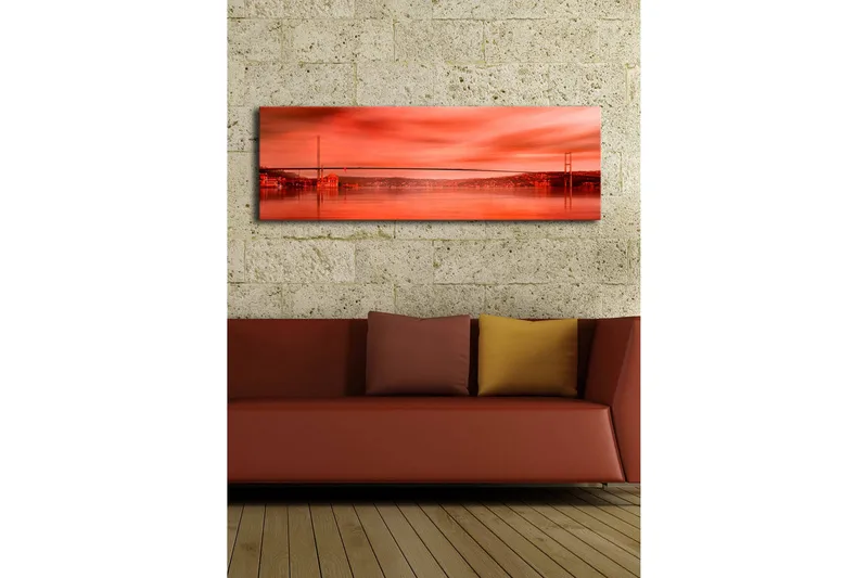 Canvastavla med LED-belysning 30x90 cm - Storslagen vy av en bro över en spegelblanka vattenyta i solnedgångens färger - Röd / Orange / Svart - Inredning - Tavlor & konst - Canvastavlor