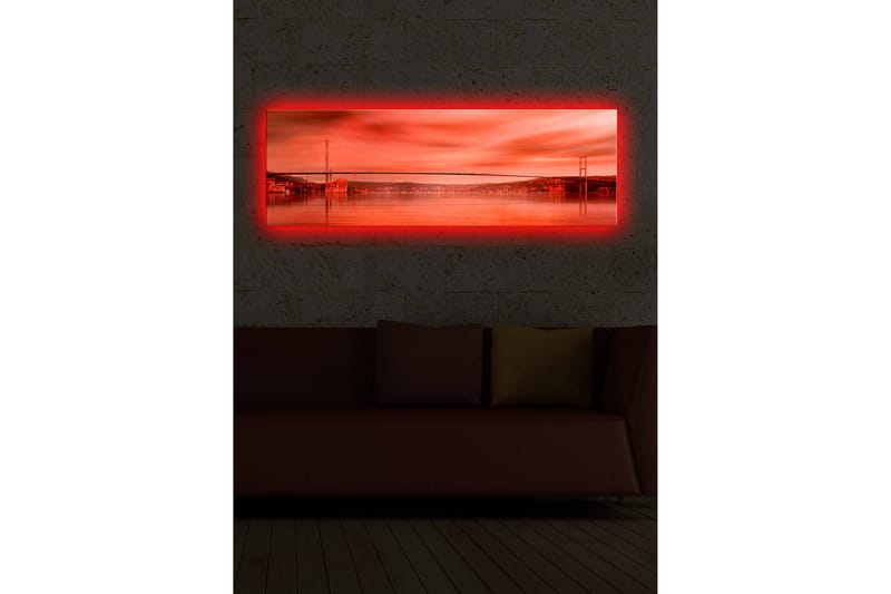 Canvastavla med LED-belysning 30x90 cm - Storslagen vy av en bro över en spegelblanka vattenyta i solnedgångens färger - Röd / Orange / Svart - Inredning - Tavlor & konst - Canvastavlor