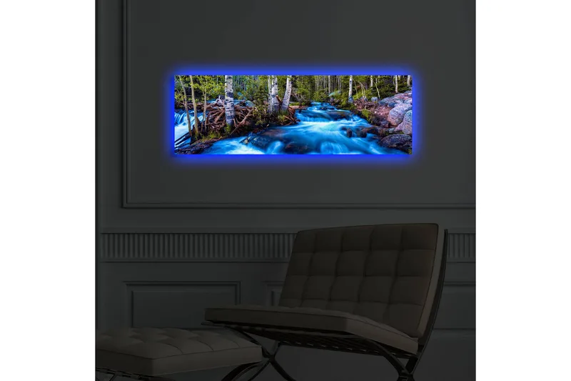 Canvastavla med LED-belysning 30x90 cm - Strömmande vatten i en naturskön miljö med omgivande träd - Blå / Grön / Brun - Inredning - Tavlor & konst - Canvastavlor