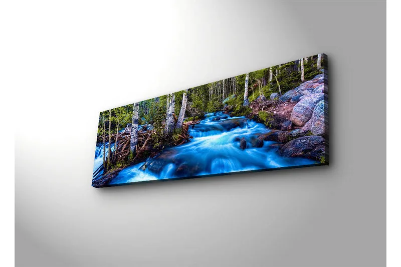 Canvastavla med LED-belysning 30x90 cm - Strömmande vatten i en naturskön miljö med omgivande träd, Blå / Grön / Brun