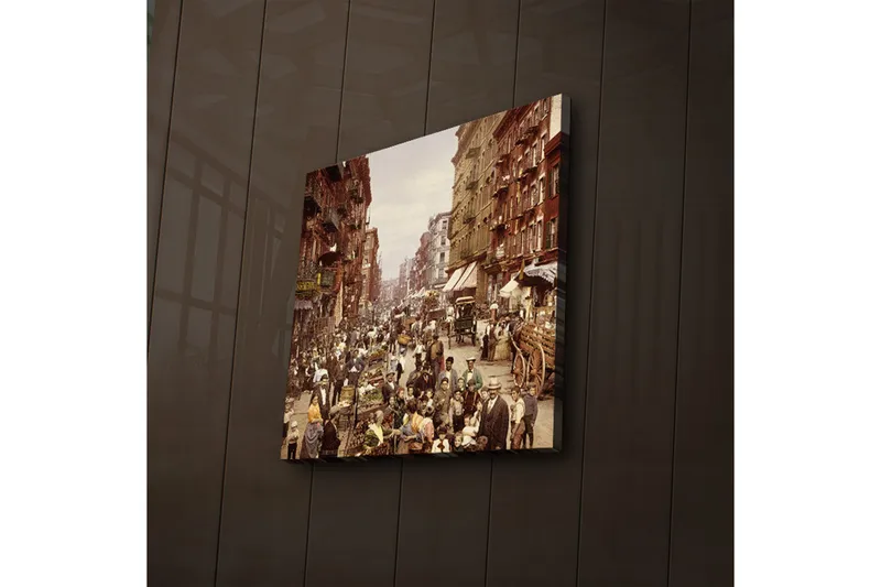 Canvastavla med LED-belysning 40x40 cm - Livlig gata med människor och marknadsstånd - Brun / Beige / Grön - Inredning - Tavlor & konst - Canvastavlor