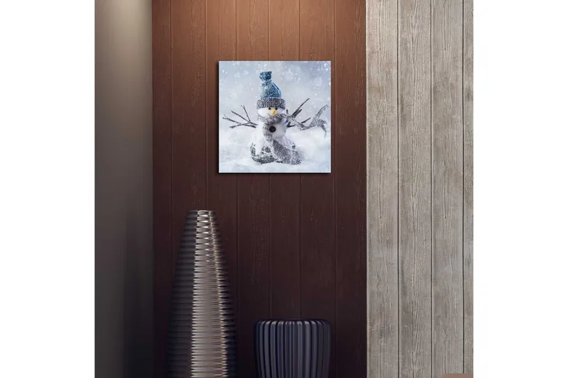 Canvastavla med LED-belysning 40x40 cm - Snögubbe i vinterlandskap med snöfall - Vit / Blå / Grå - Inredning - Tavlor & konst - Canvastavlor