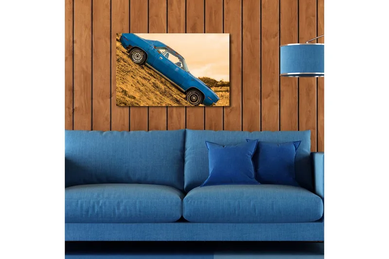 Canvastavla med LED-belysning 45x70 cm - Blå klassisk bil på en lutande väg - Blå / Gulbrun - Inredning - Tavlor & konst - Canvastavlor