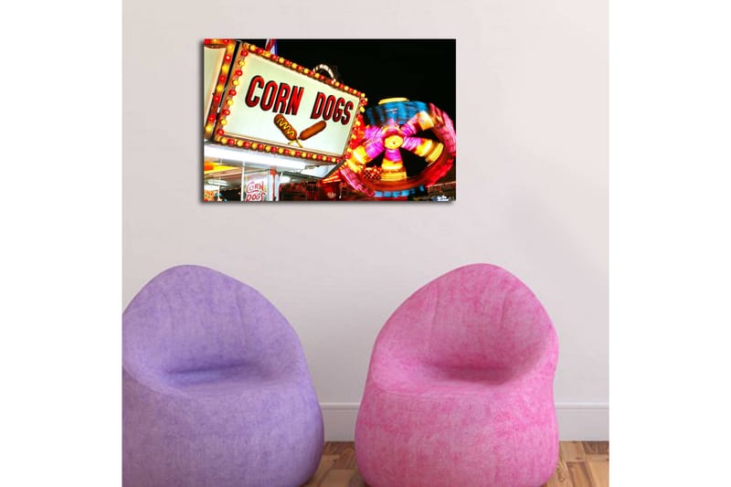Canvastavla med LED-belysning 45x70 cm - Ljus och färgglad skylt med texten CORN DOGS och en snurrande karusell i bakgrunden - Röd / Gul / Blå - Inredning - Tavlor & konst - Canvastavlor