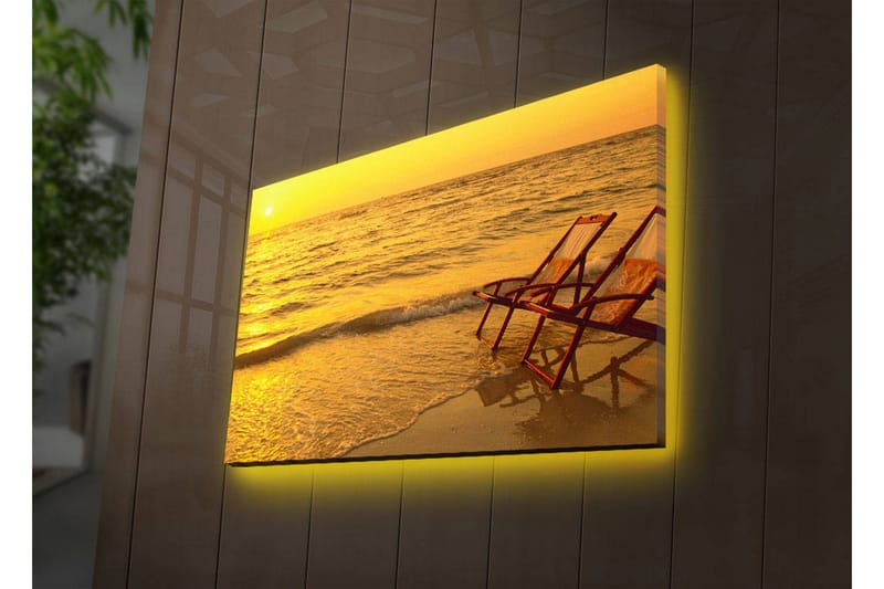 Canvastavla med LED-belysning 45x70 cm - Solnedgång över havet med två strandstolar i förgrunden - Guld / Orange / Brunt - Inredning - Tavlor & konst - Canvastavlor