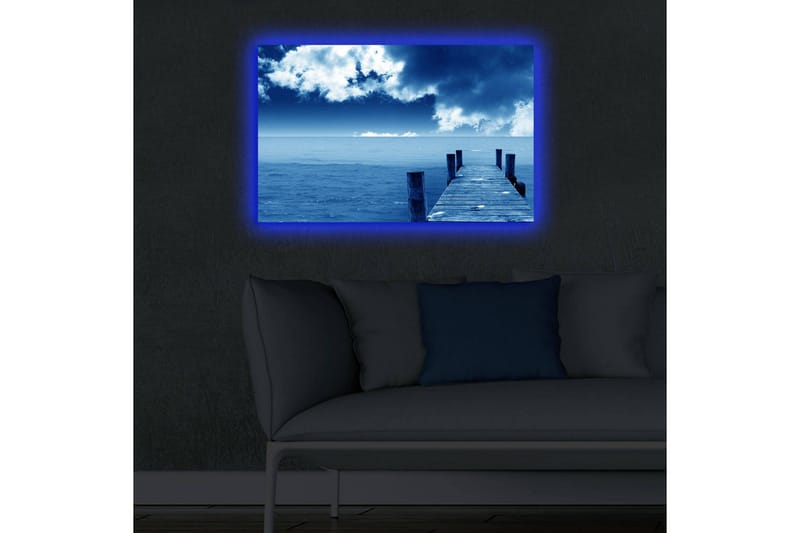 Canvastavla med LED-belysning 45x70 cm - Stilleben av en brygga som sträcker sig ut över ett blått hav under en dramatisk himmel - Blå / Grå / Vit - Inredning - Tavlor & konst - Canvastavlor