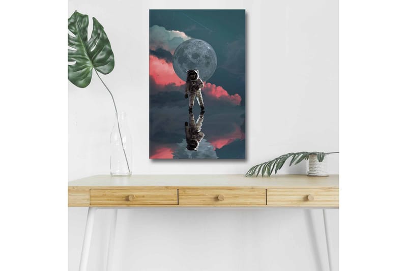 Canvastavla med LED-belysning - Astronaut som svävar i en drömlik rymdmiljö med en stor måne i bakgrunden - Mörkblå / Rosa / Grå - Inredning - Tavlor & konst - Canvastavlor