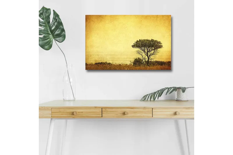 Canvastavla med LED-belysning - Ensam trädkontur mot en gyllene himmel, Guld / Brunt / Svart