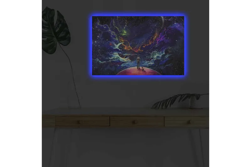 Canvastavla med LED-belysning - Fantastisk rymdscen med en människa och en hund på en planet - Lila / Blå / Rosa - Inredning - Tavlor & konst - Canvastavlor