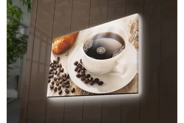 Canvastavla med LED-belysning - Kopp med svart kaffe och kaffebönor på ett bord - Svart / Brun / Vit - Inredning - Tavlor & konst - Canvastavlor