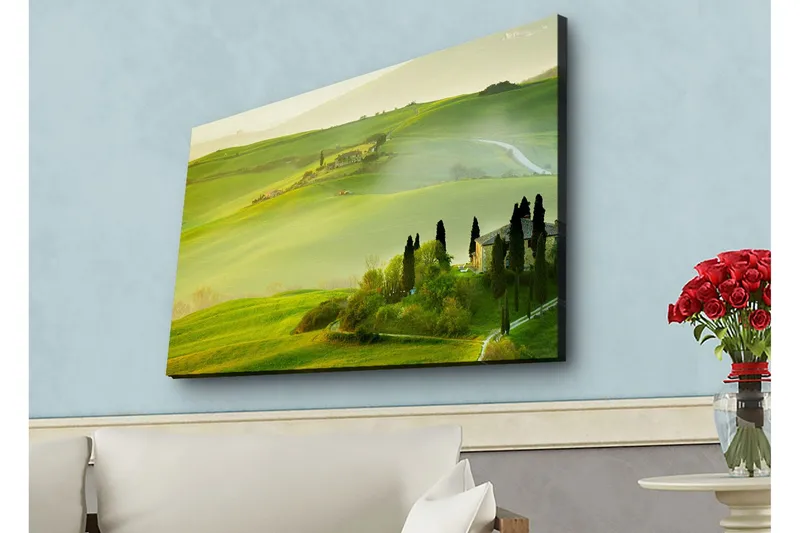 Canvastavla med LED-belysning - Lummig landskap med böljande gröna kullar och cypressträd - Grön / Ljusgrön / Brun - Inredning - Tavlor & konst - Canvastavlor