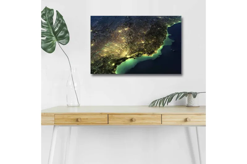Canvastavla med LED-belysning - Nattlig vy av en stad med ljus och hav - Mörkblå / Grön / Gul - Inredning - Tavlor & konst - Canvastavlor