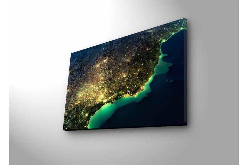 Canvastavla med LED-belysning - Nattlig vy av en stad med ljus och hav - Mörkblå / Grön / Gul - Inredning - Tavlor & konst - Canvastavlor