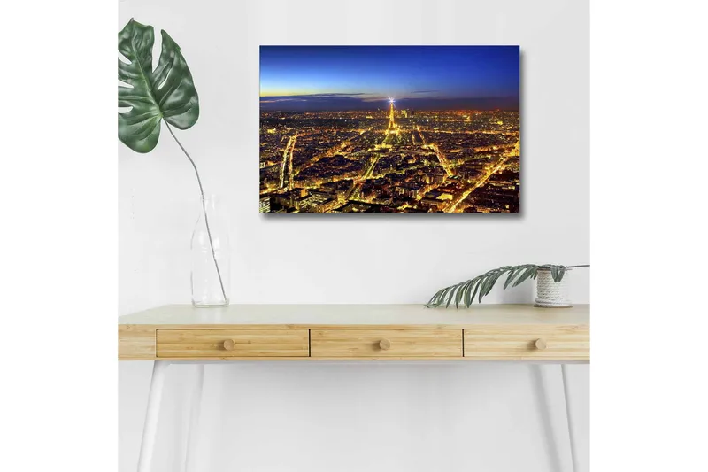 Canvastavla med LED-belysning - Nattvy över Paris med Eiffeltornet som huvudfokus, Mörkblå / Gyllene / Svart