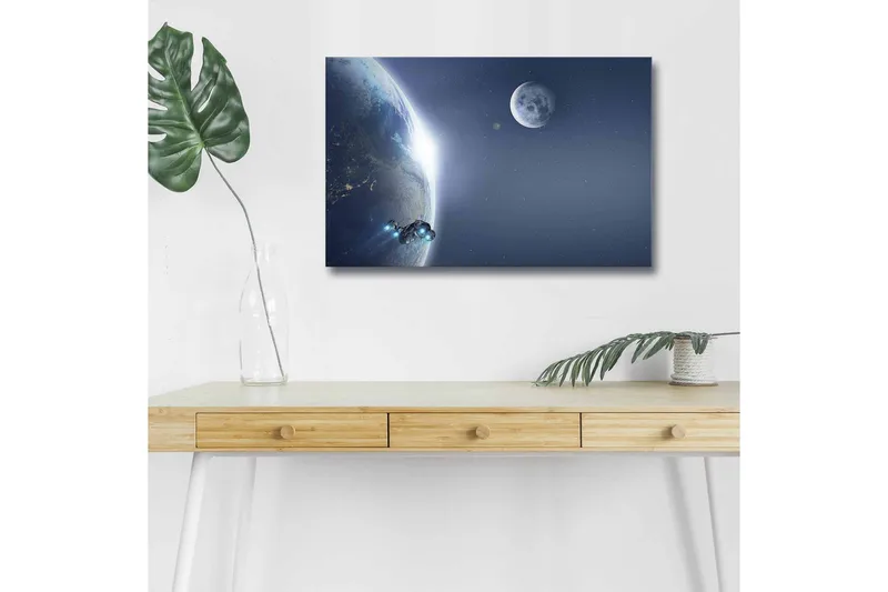 Canvastavla med LED-belysning - Rymdskepp som svävar nära jorden med en måne i bakgrunden, Mörkbl å / Ljusblå / Grå