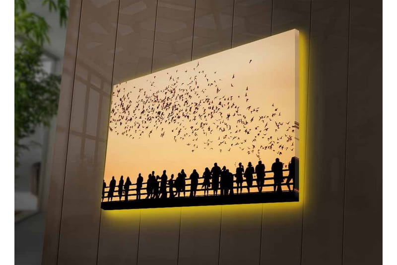 Canvastavla med LED-belysning - Silhuetter av människor mot en gyllene himmel med svävande fåglar - Guld / Svart - Inredning - Tavlor & konst - Canvastavlor