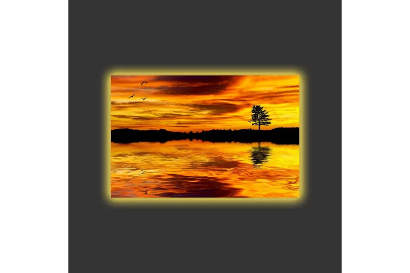 Canvastavla med LED-belysning - Solnedgång över en spegelblanka sjö med silhouett av ett träd - Guld / Orange / Svart - Inredning - Tavlor & konst - Canvastavlor