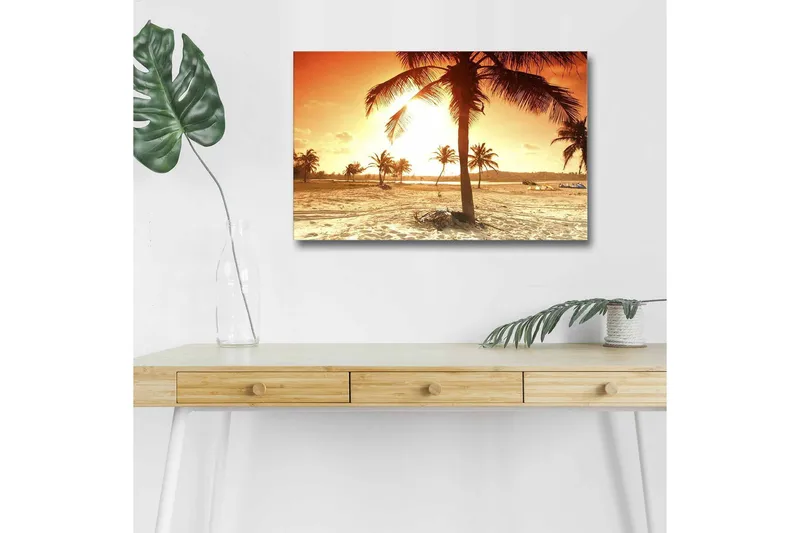 Canvastavla med LED-belysning - Solnedgång över en strand med palmer, Orange / Guld / Beige