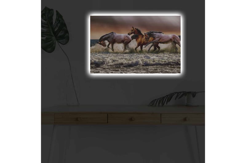 Canvastavla med LED-belysning - Sprudlande hästar som galopperar genom vågorna vid havet - Brun / Beige / Blå - Inredning - Tavlor & konst - Canvastavlor