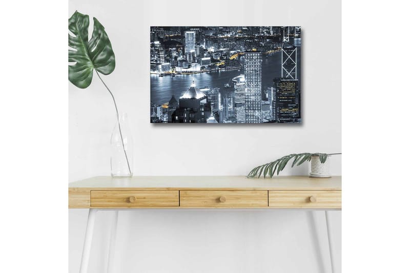 Canvastavla med LED-belysning - Stadssilhuett av en nattlig skyline med ljusreflektioner i vattnet - Svart / Grå / Vit - Inredning - Tavlor & konst - Canvastavlor