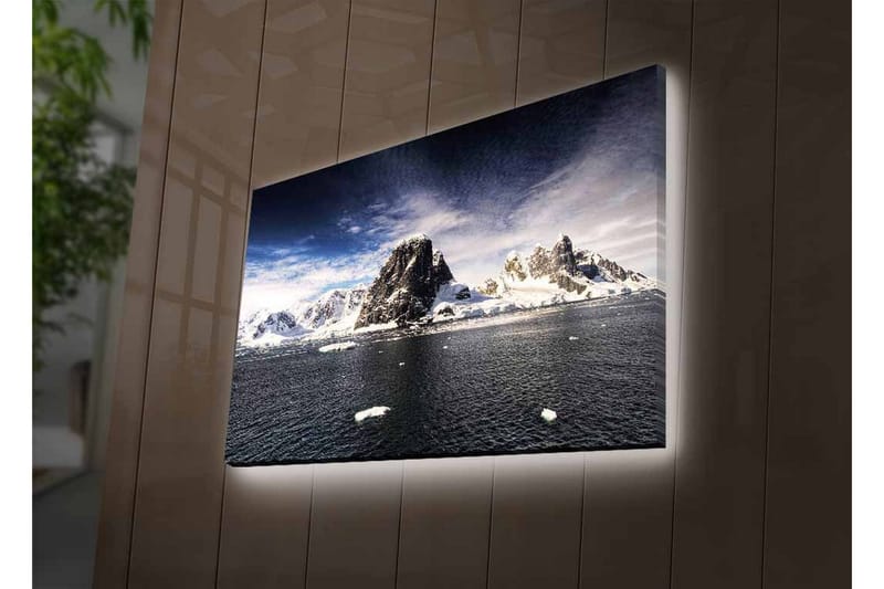 Canvastavla med LED-belysning - Storslagen fjällkedja med snöklädda toppar vid en spegelblanka sjö - Mörkblå / Vit / Grå - Inredning - Tavlor & konst - Canvastavlor