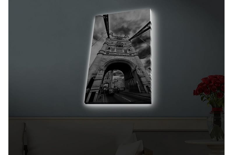Canvastavla med LED-belysning - Svartvit bild av Tower Bridge i London med dramatiska moln - Svart / Vitt / Grått - Inredning - Tavlor & konst - Canvastavlor