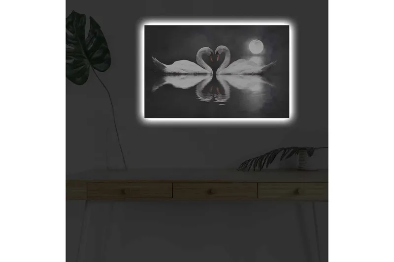 Canvastavla med LED-belysning - Två svanar som formar ett hjärta i en spegelblanka sjö under en måne - Vit / Svart / Grå - Inredning - Tavlor & konst - Canvastavlor