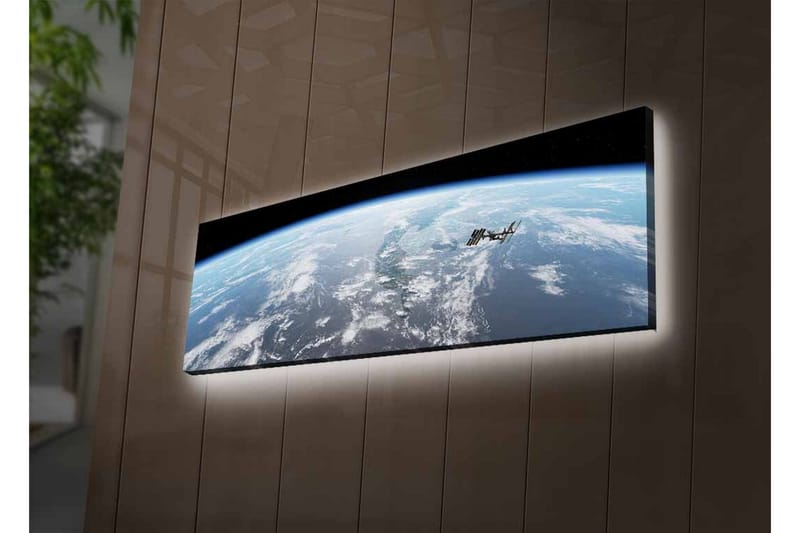 Canvastavla med LED-belysning - Utsikt över jorden från rymden med internationella rymdstationen i fokus - Blå / Vit / Svart - Inredning - Tavlor & konst - Canvastavlor