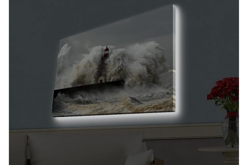 Canvastavla med LED-belysning - Vågskvalp som slår mot en fyr i stormigt väder - Grå / Vit / Brun - Inredning - Tavlor & konst - Canvastavlor