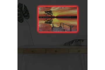 Canvastavla med LED-belysning - Vacker solnedgång över en spegelblanka sjö med en ensam trädbank - Orange / Gul / Svart - Inredning - Tavlor & konst - Canvastavlor